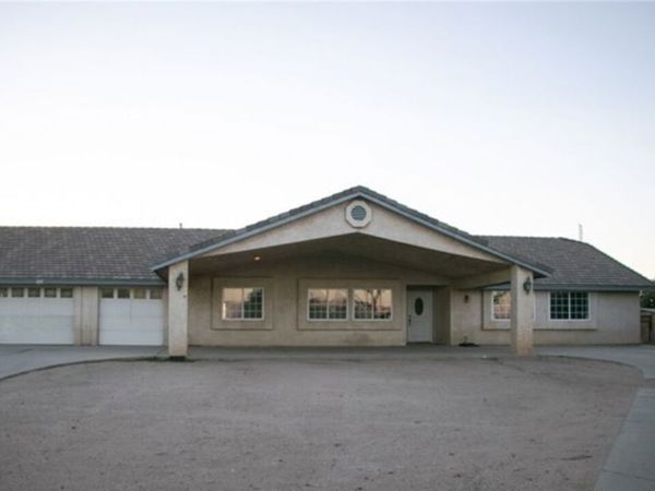 7510 Rodeo Road, Oak Hills, CA 92344