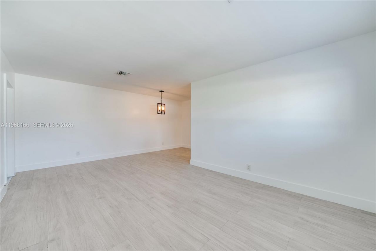 8048 SW 80 Av , Unit D4, Miami, FL 33143 Photo