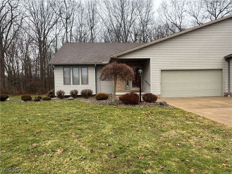 4175 Fawn Trail NE, Unit A, Warren, OH 44483 Photo 2