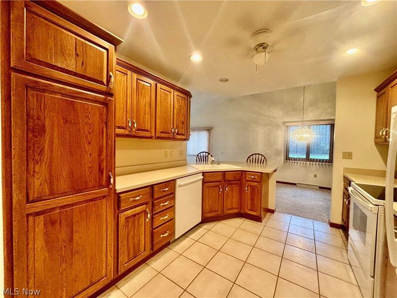 4175 Fawn Trail NE, Unit A, Warren, OH 44483 Photo 8