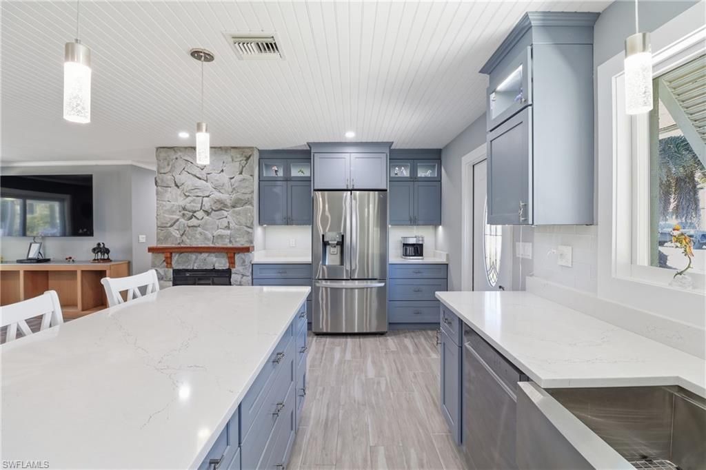 2740 Sanibel Blvd, Saint James City, FL 33956 Photo