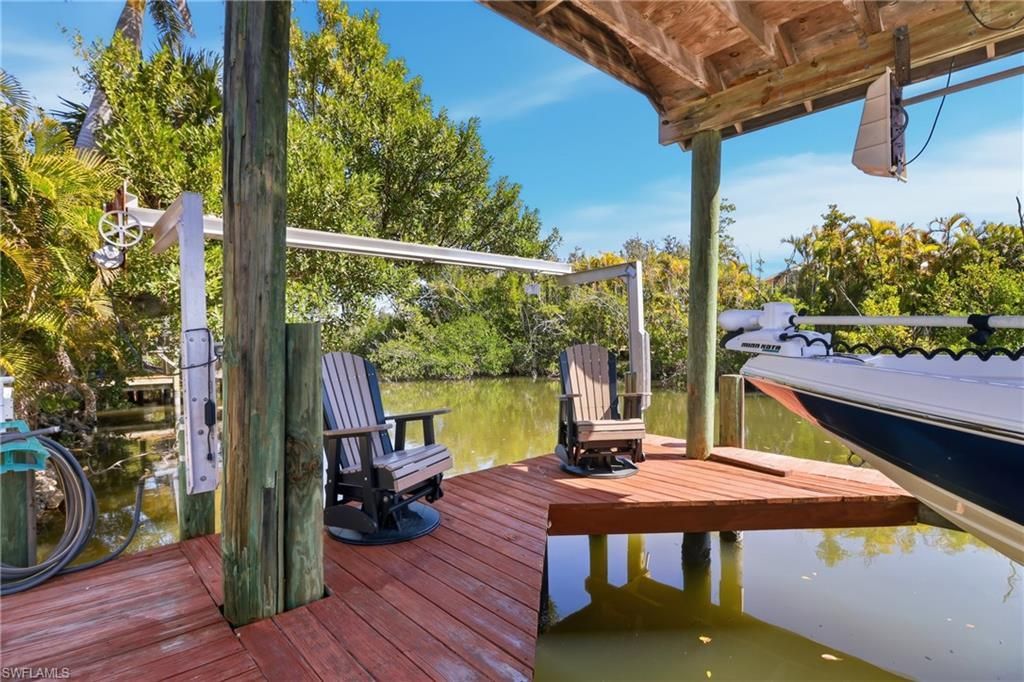 2740 Sanibel Blvd, Saint James City, FL 33956 Photo