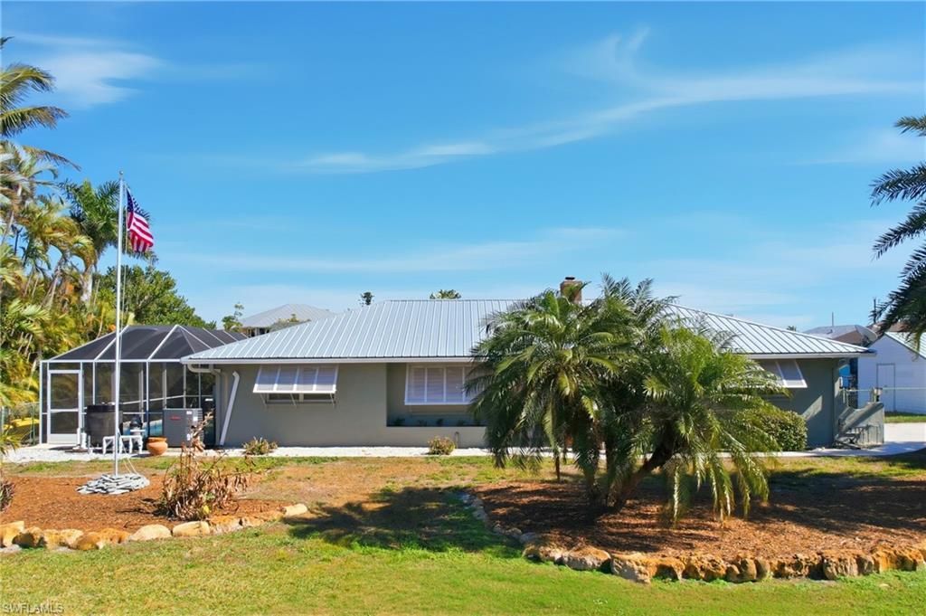 2740 Sanibel Blvd, Saint James City, FL 33956 Photo