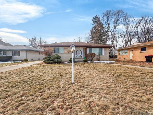 15734 Fairfax Street, Southfield, MI 48075