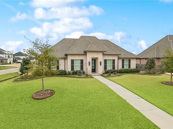 214 CYPRESS CROSSING Drive, Belle Chasse, LA 70037