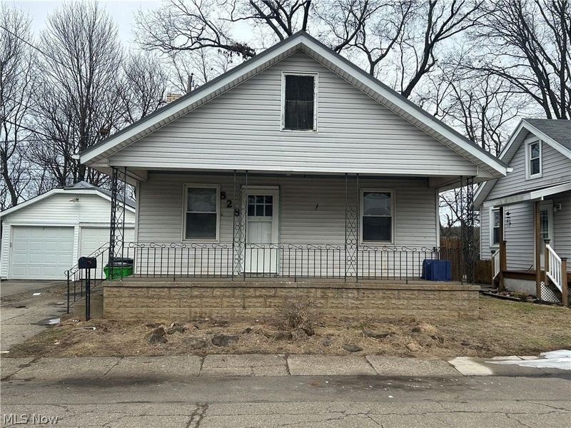 828 Grandview Avenue, Coshocton, OH 43812 Photo 1