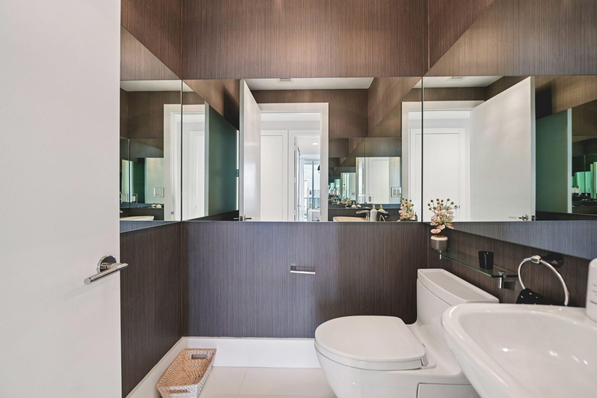 4100 Island Boulevard Boulevard, Unit 1204, Aventura, FL 33160 Photo