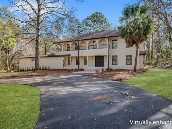 6375 Thomasville Road, Tallahassee, FL 32312