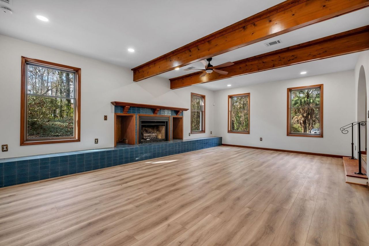 6375 Thomasville Road, Tallahassee, FL 32312 Photo