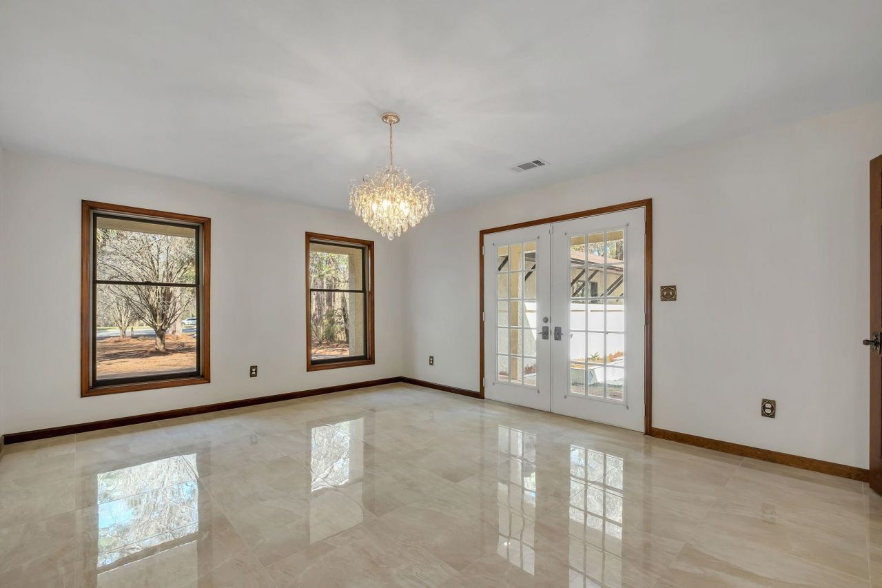 6375 Thomasville Road, Tallahassee, FL 32312 Photo