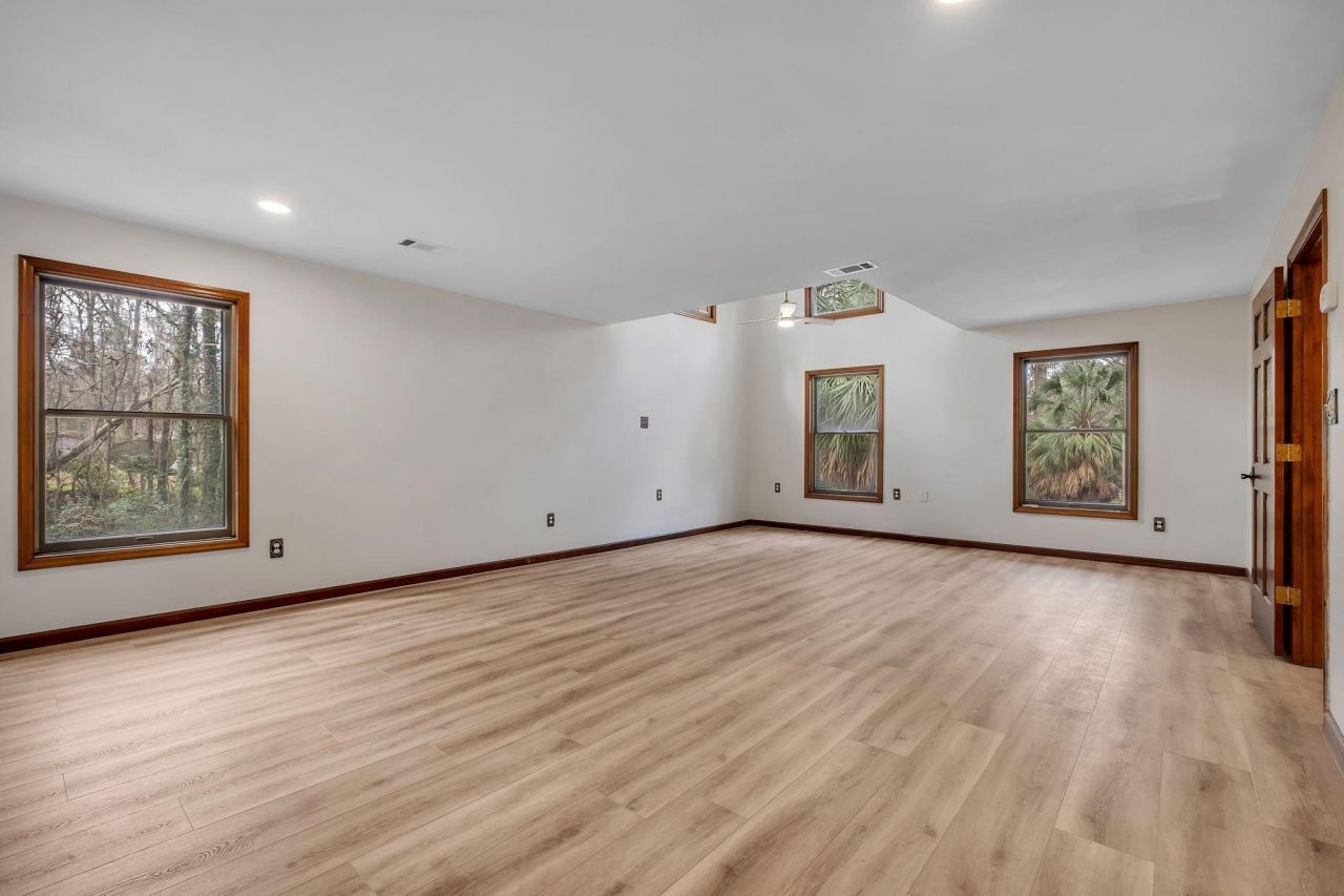 6375 Thomasville Road, Tallahassee, FL 32312 Photo