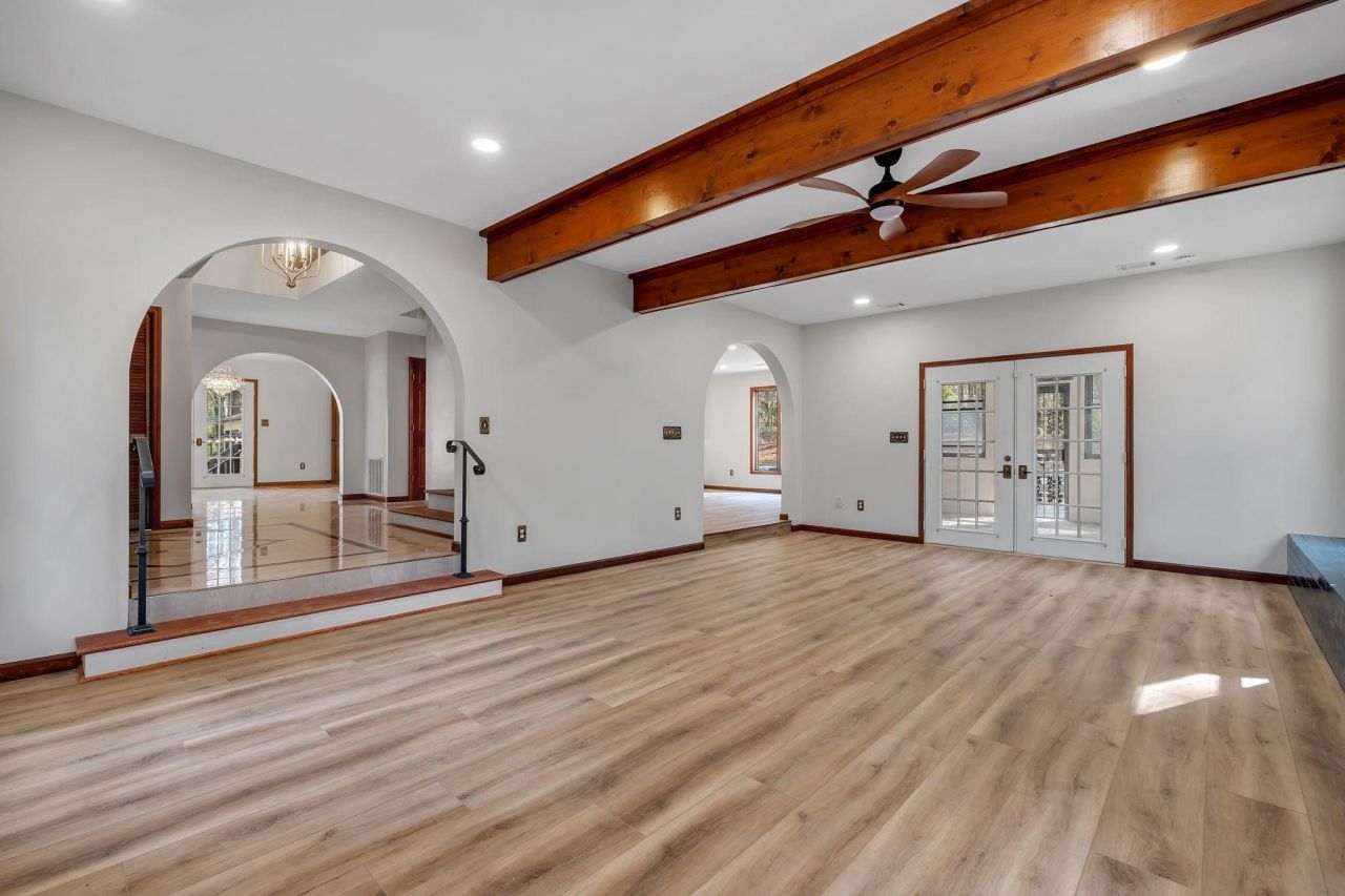 6375 Thomasville Road, Tallahassee, FL 32312 Photo