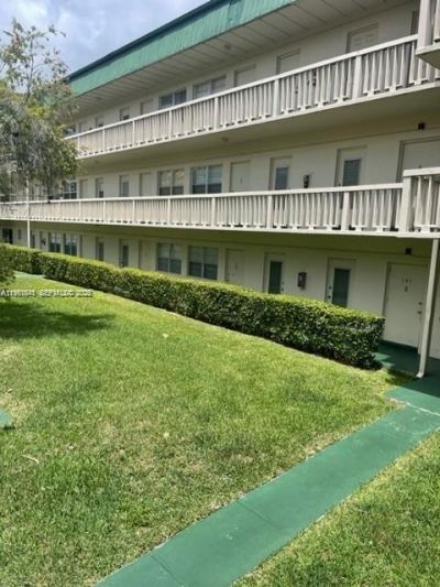 1450 Atlantic Shores Blvd , Unit 304, Hallandale Beach, FL 33009 Photo