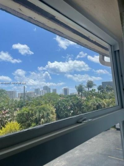 1450 Atlantic Shores Blvd , Unit 304, Hallandale Beach, FL 33009 Photo