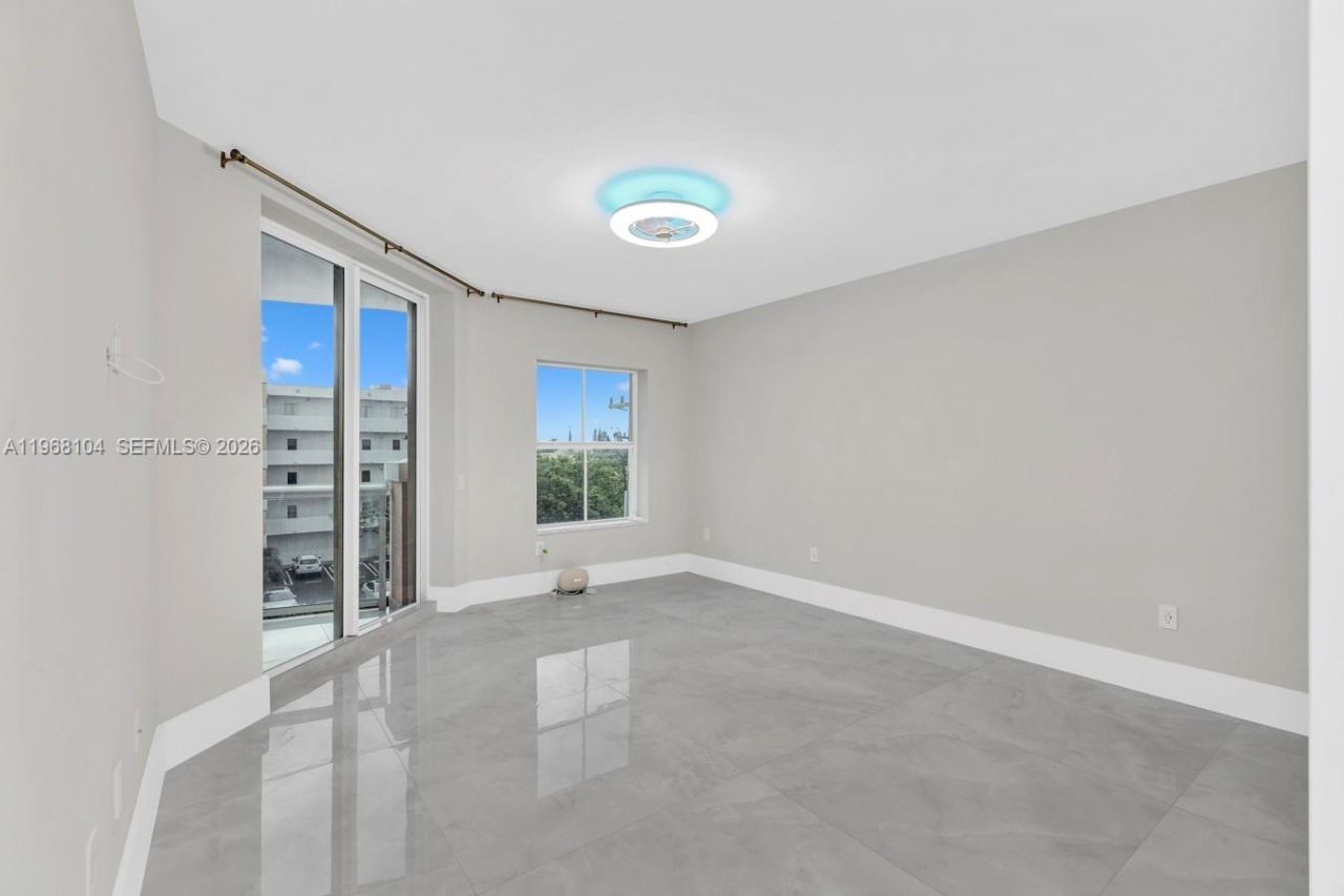 2051 SE 3rd St, Unit 406, Deerfield Beach, FL 33441 Photo