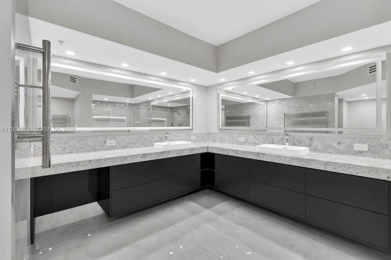 2051 SE 3rd St, Unit 406, Deerfield Beach, FL 33441 Photo