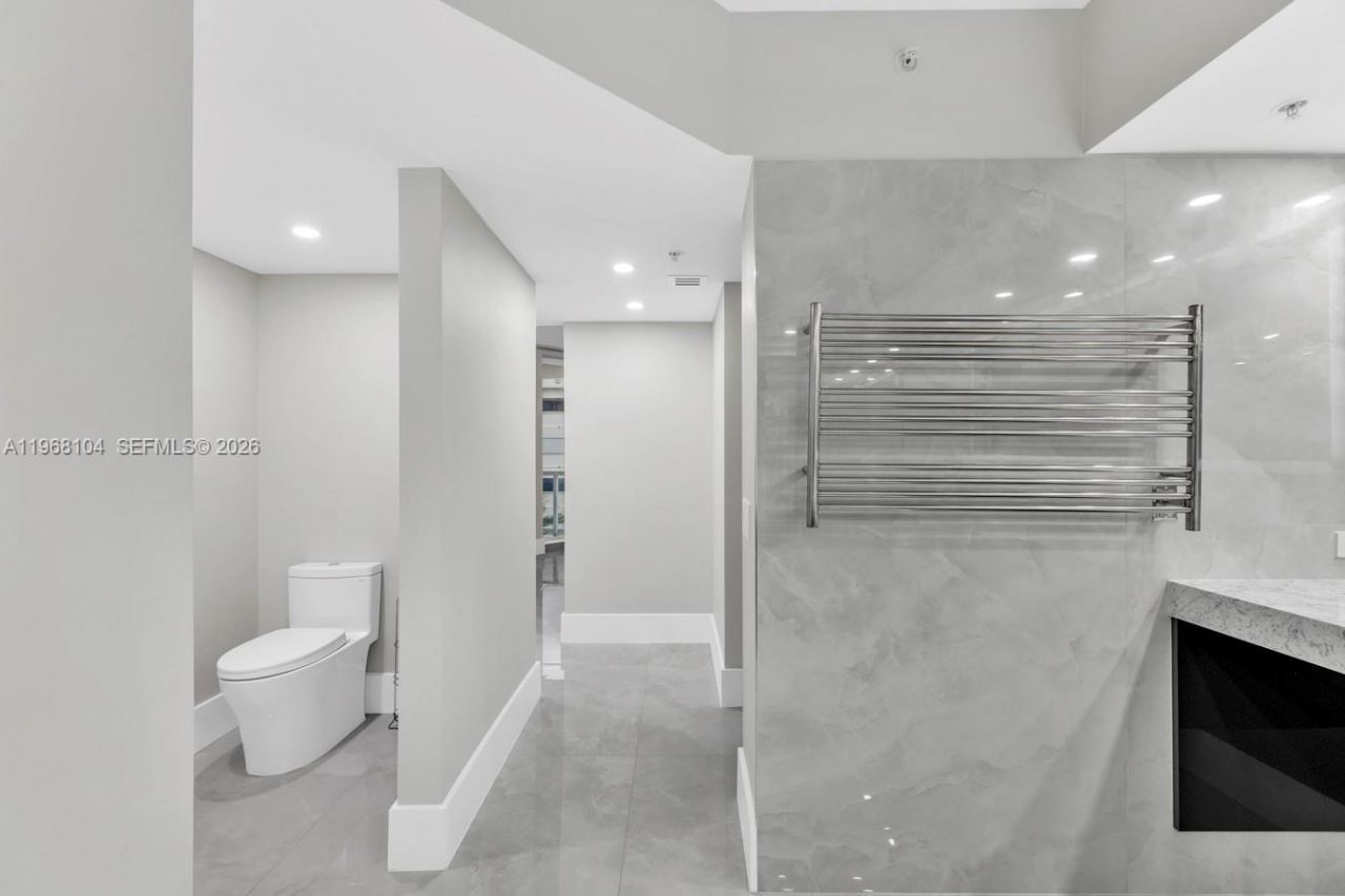 2051 SE 3rd St, Unit 406, Deerfield Beach, FL 33441 Photo