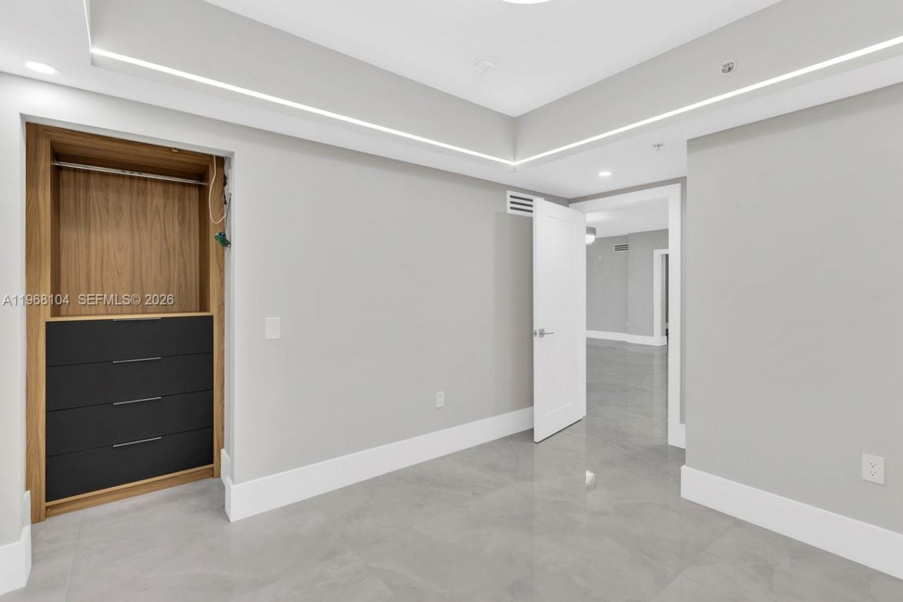 2051 SE 3rd St, Unit 406, Deerfield Beach, FL 33441 Photo