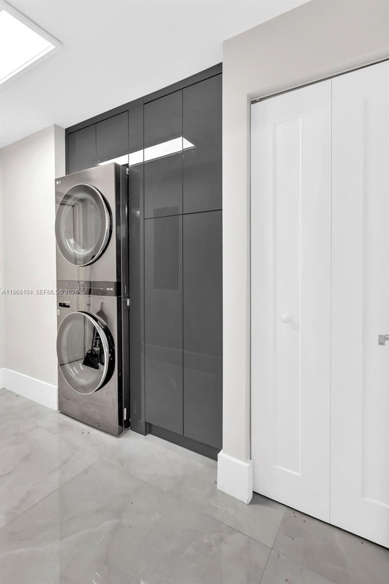 2051 SE 3rd St, Unit 406, Deerfield Beach, FL 33441 Photo