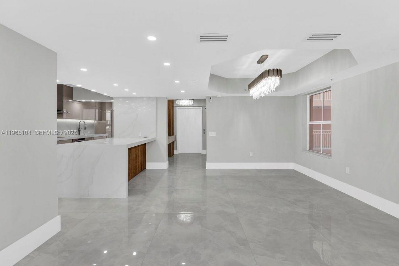 2051 SE 3rd St, Unit 406, Deerfield Beach, FL 33441 Photo