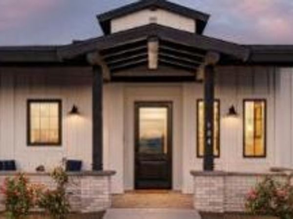 11800 N GREENWICH Boulevard, Unit 106, Surprise, AZ 85388