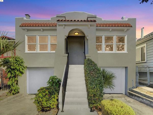 5718 5718 Adeline St, Oakland, CA 94608