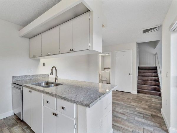 557 Green Springs Place, West Palm Beach, FL 33409