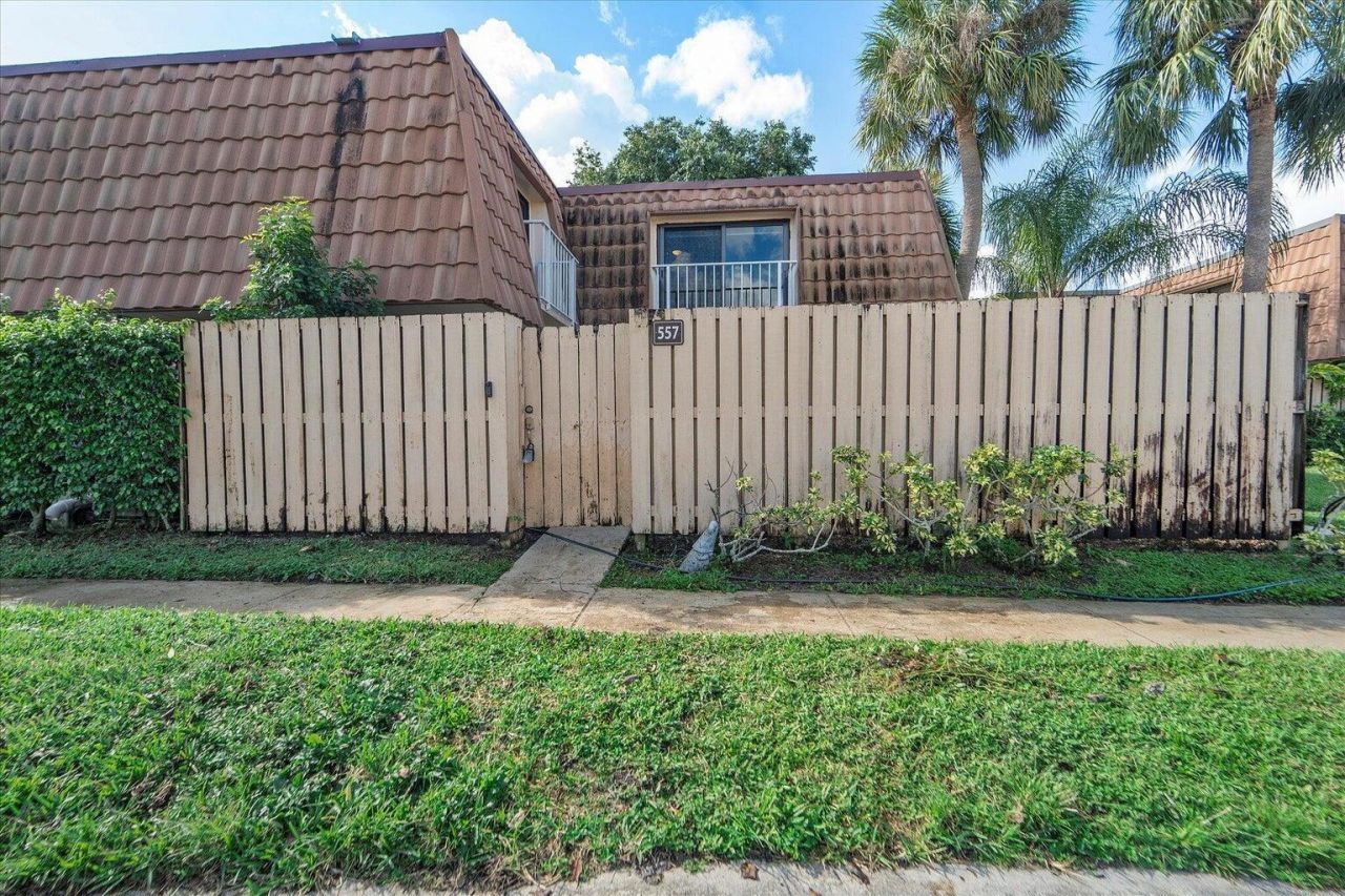557 Green Springs Place, West Palm Beach, FL 33409 Photo
