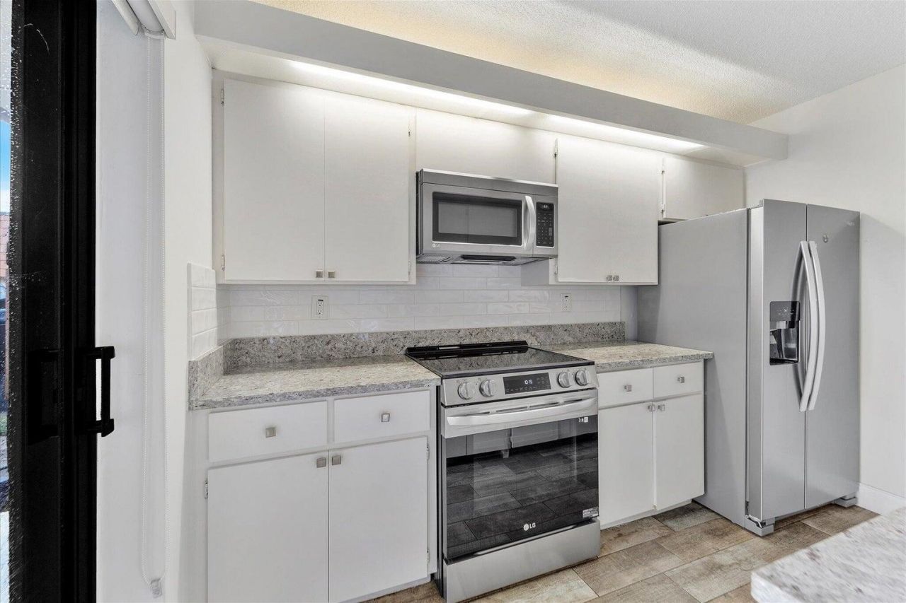 557 Green Springs Place, West Palm Beach, FL 33409 Photo