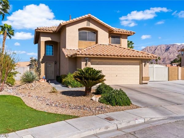 5612 Super Bowl Drive, Las Vegas, NV 89110
