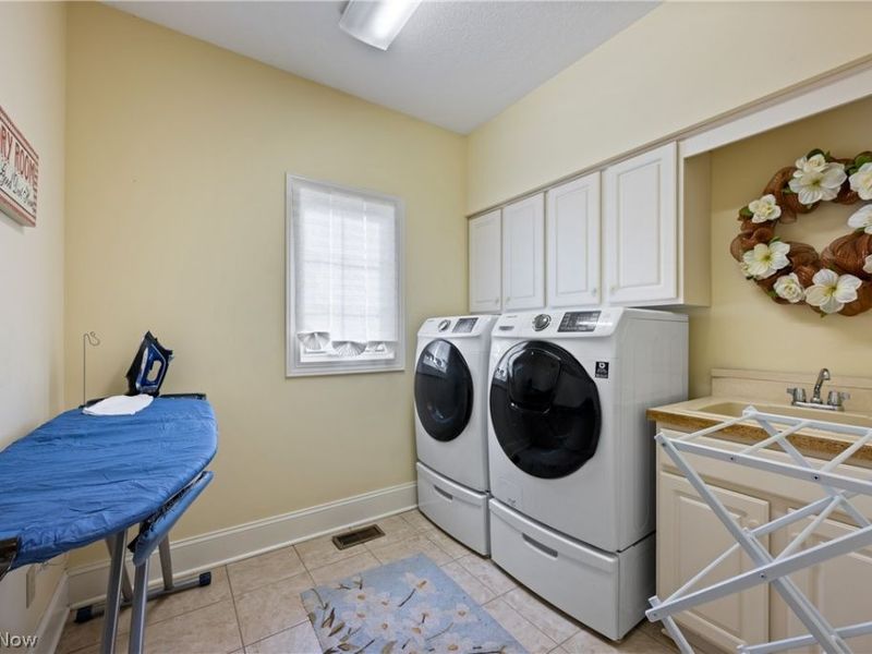 2828 Steelwood Circle, Akron, OH 44312 Photo 19