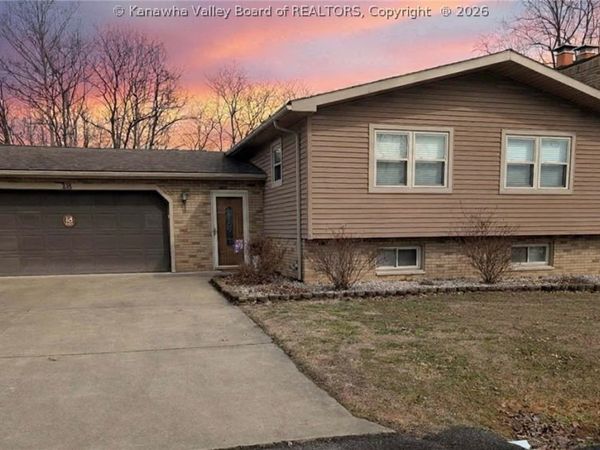 18 James Court, Parkersburg, WV 26105