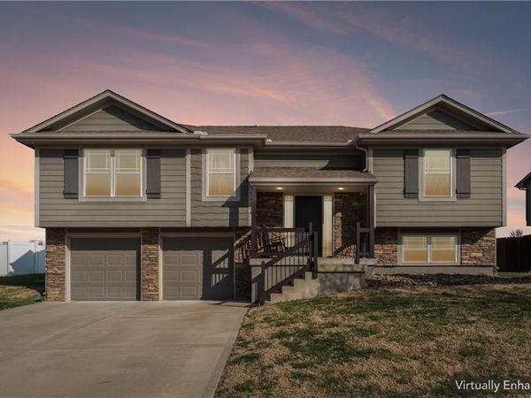 12204 E 214th Street, Peculiar, MO 64078