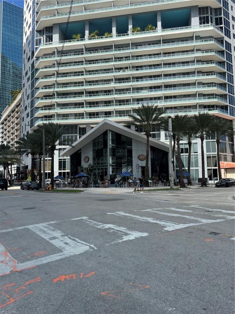1300 Brickell Bay Dr , Unit 2412, Miami, FL 33131 Photo