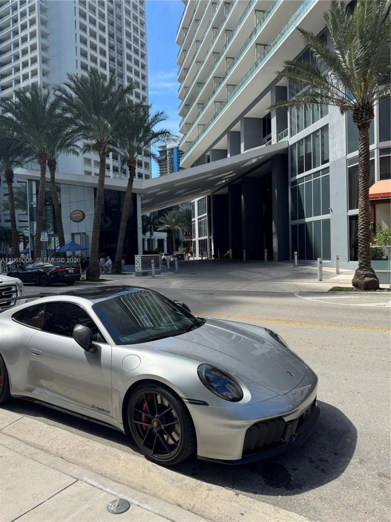 1300 Brickell Bay Dr , Unit 2412, Miami, FL 33131 Photo