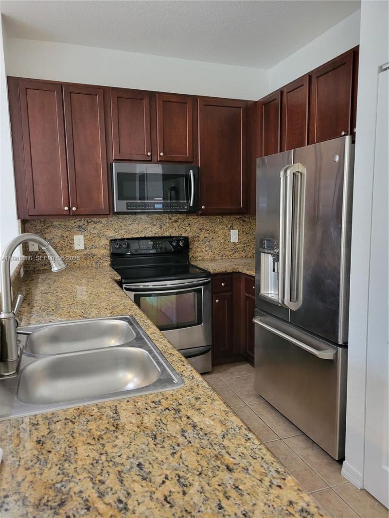 8938 SW 19th St, Unit 904, Miramar, FL 33025 Photo