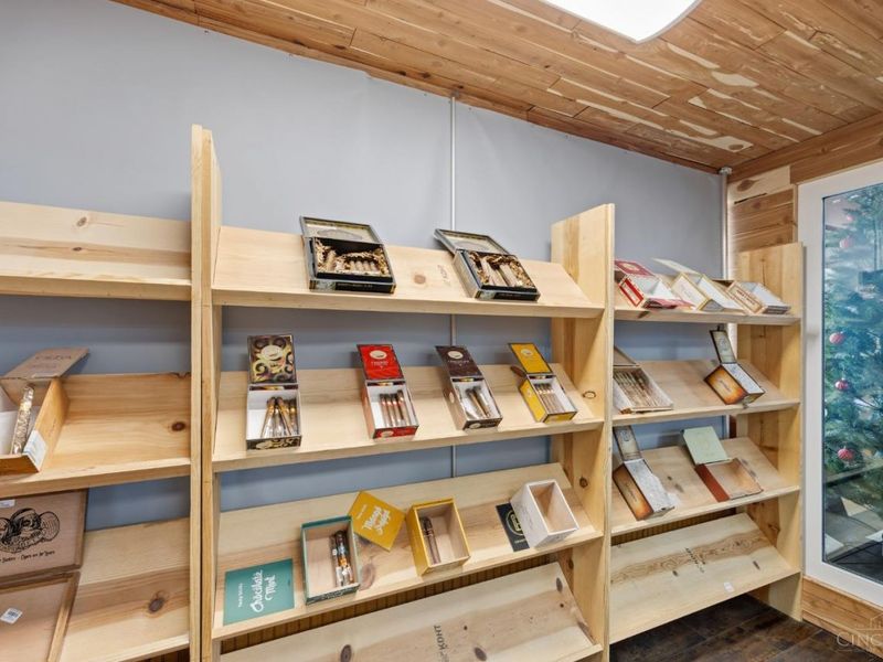 9124 Plainfield Road, Blue Ash, OH 45236 Photo 4