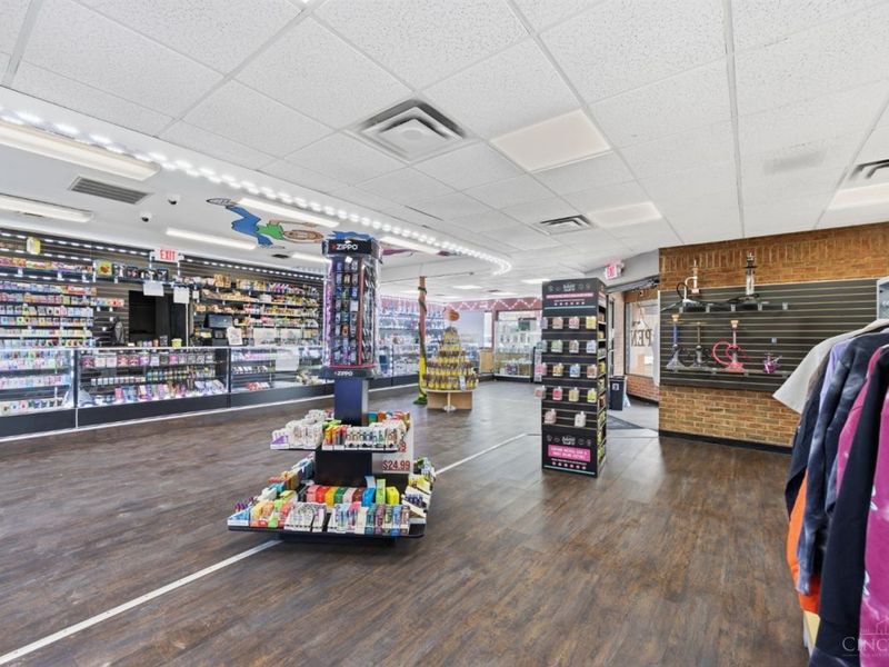 9124 Plainfield Road, Blue Ash, OH 45236 Photo 9