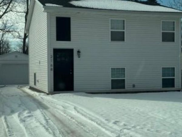 2168 Williamson Avenue E, Burton, MI 48529