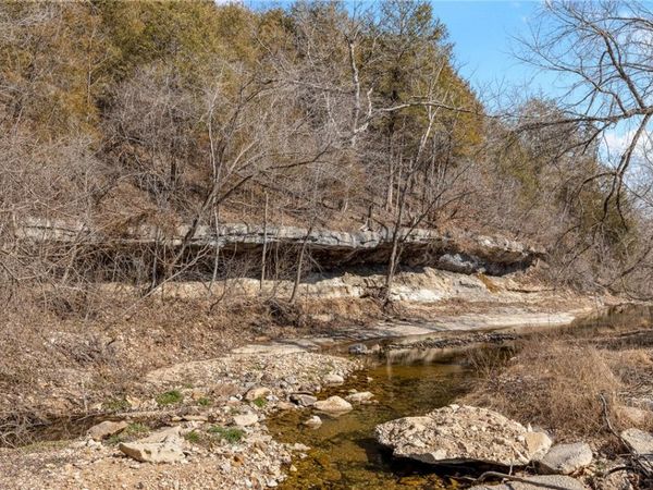 4242 Mill Hollow Road, Harrison, AR 72601