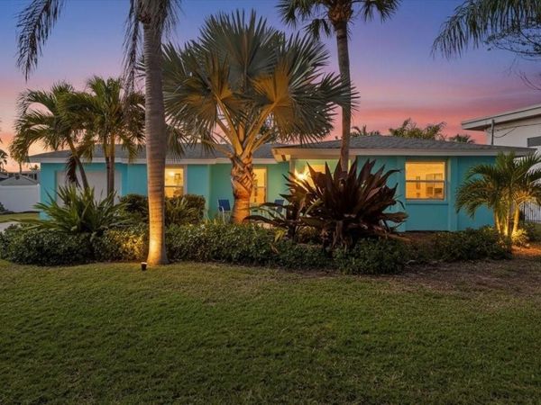 204 84TH STREET, HOLMES BEACH, FL 34217