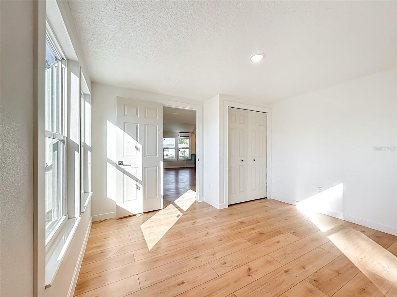 6948 Dartmouth Avenue N, Saint Petersburg, FL 33710 Photo