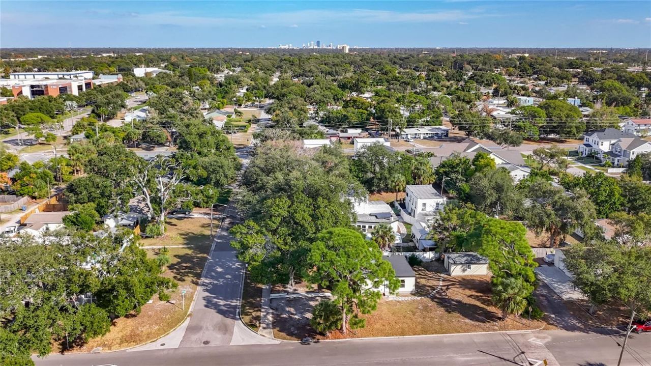 6948 Dartmouth Avenue N, Saint Petersburg, FL 33710 Photo