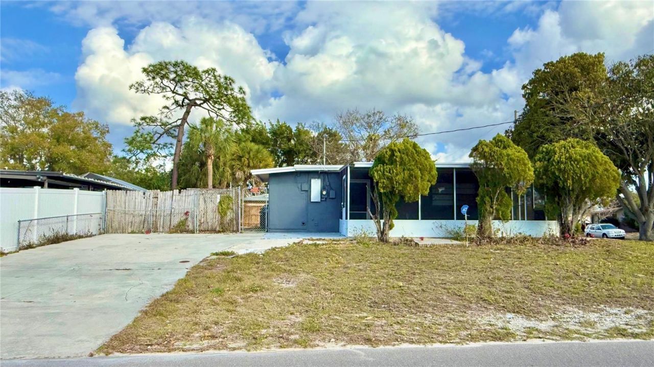 72 Lake Shore Drive, Palm Harbor, FL 34684 Photo