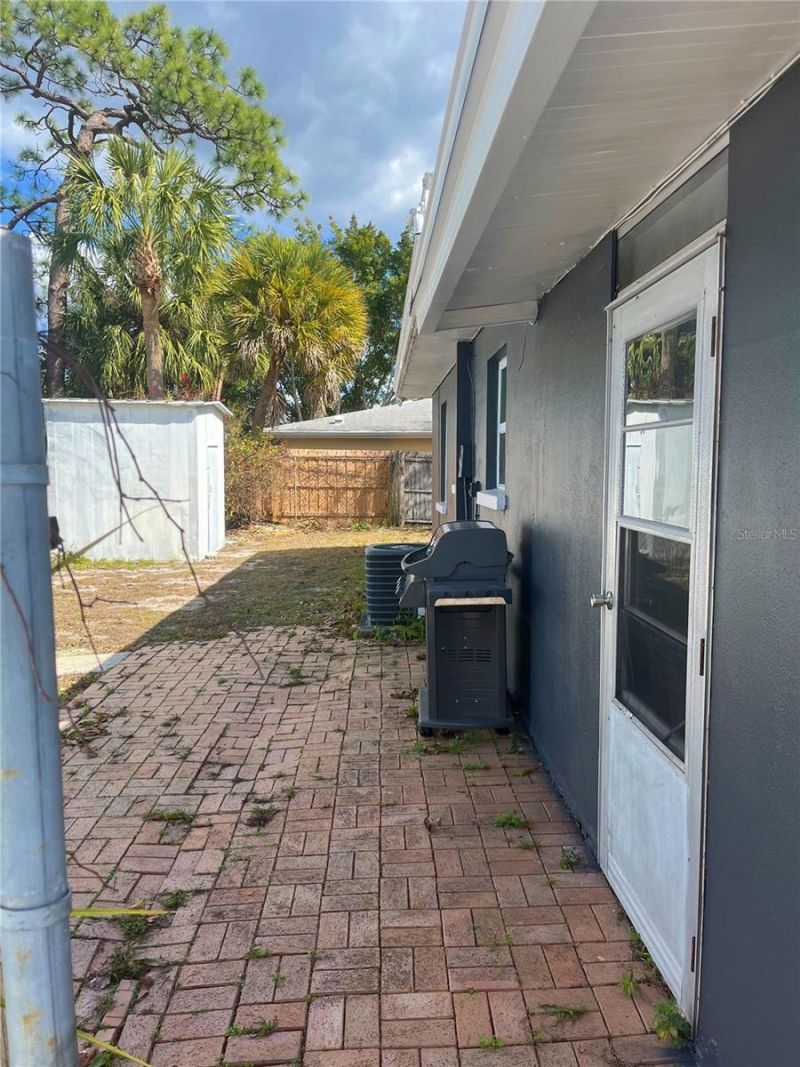 72 Lake Shore Drive, Palm Harbor, FL 34684 Photo