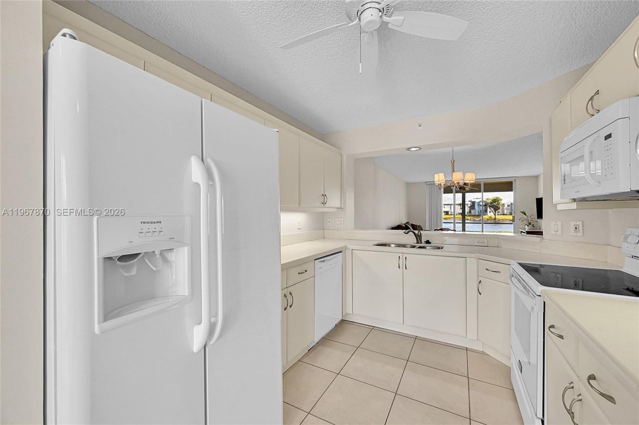 9575 Weldon Cir, Unit C113, Tamarac, FL 33321 Photo