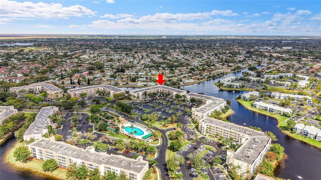 9575 Weldon Cir, Unit C113, Tamarac, FL 33321 Photo