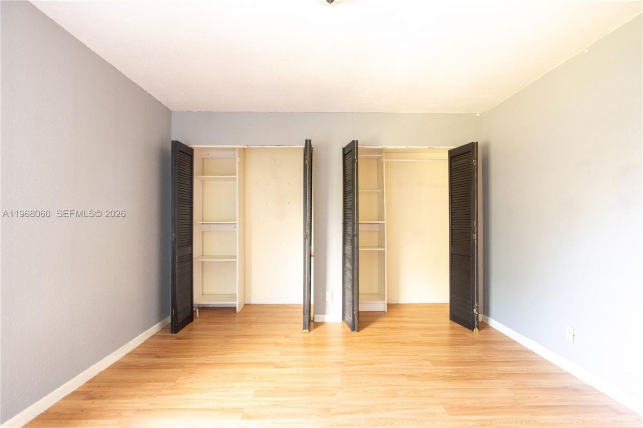 430 Commodore Dr, Unit 314, Plantation, FL 33325 Photo