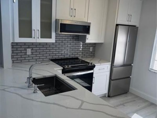 6300 S Pointe BLVD, Unit 456, FORT MYERS, FL 33919