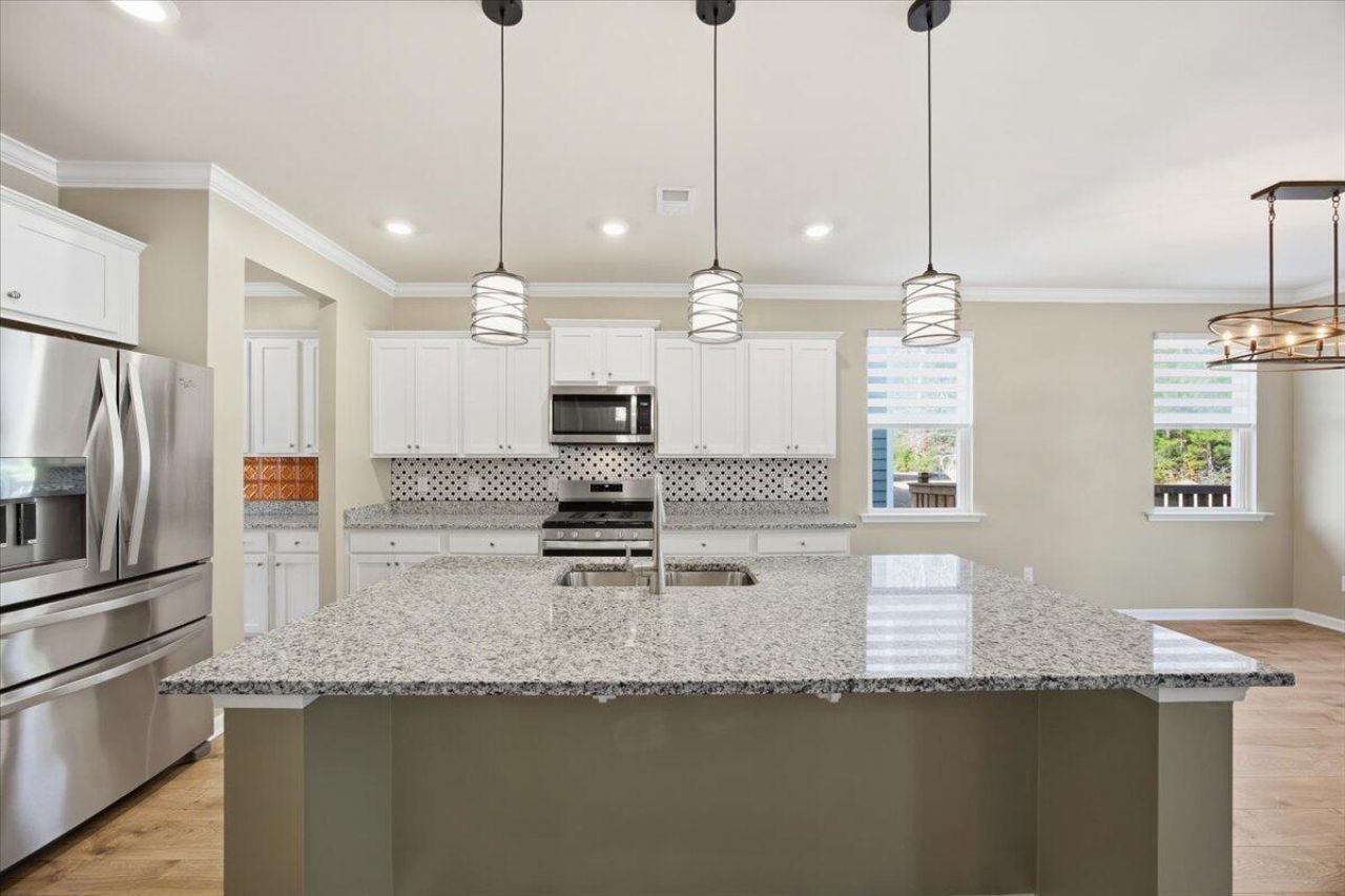 119 Cherry Grove Drive Photo 4